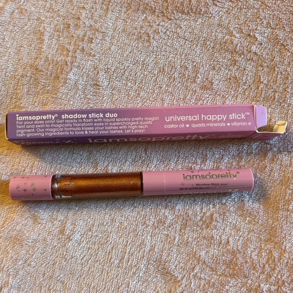 Formula Z Iamsopretty shadow stick duo in pretty magic liquid and cream stick - Picture 3 of 6